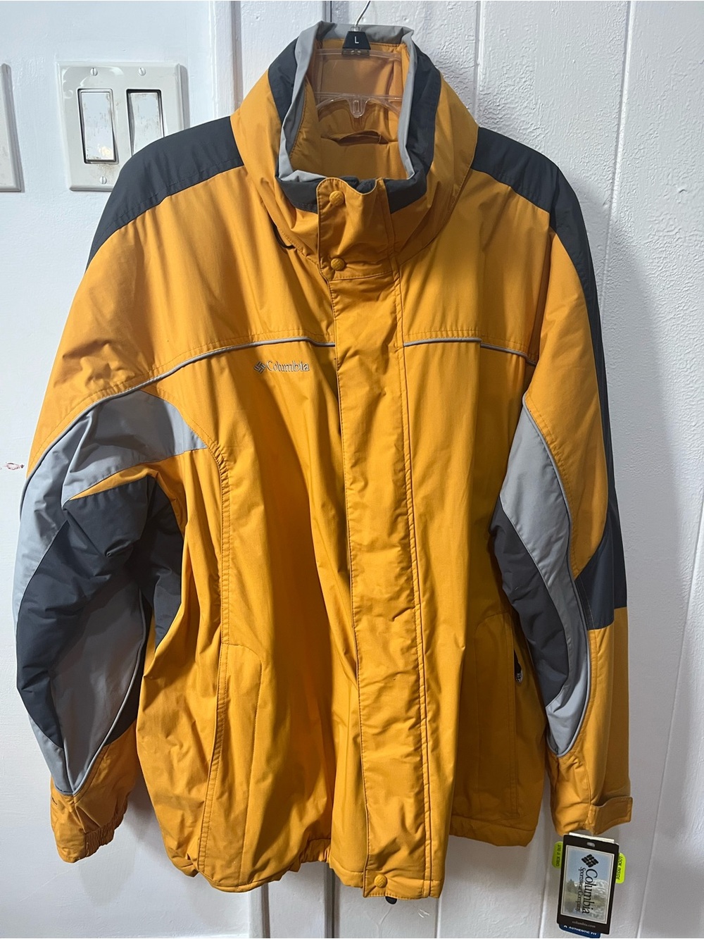 Columbia Men's Yellow and Gray Ski Jacket Size XL
